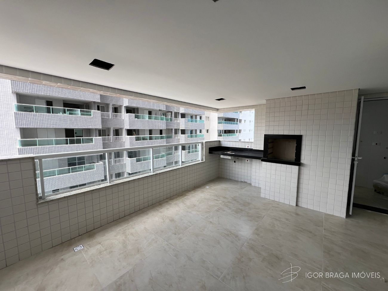 EXCELENTE APARTAMENTO NOVO, FINO ACABAMENTO E LAZER COMPLETO