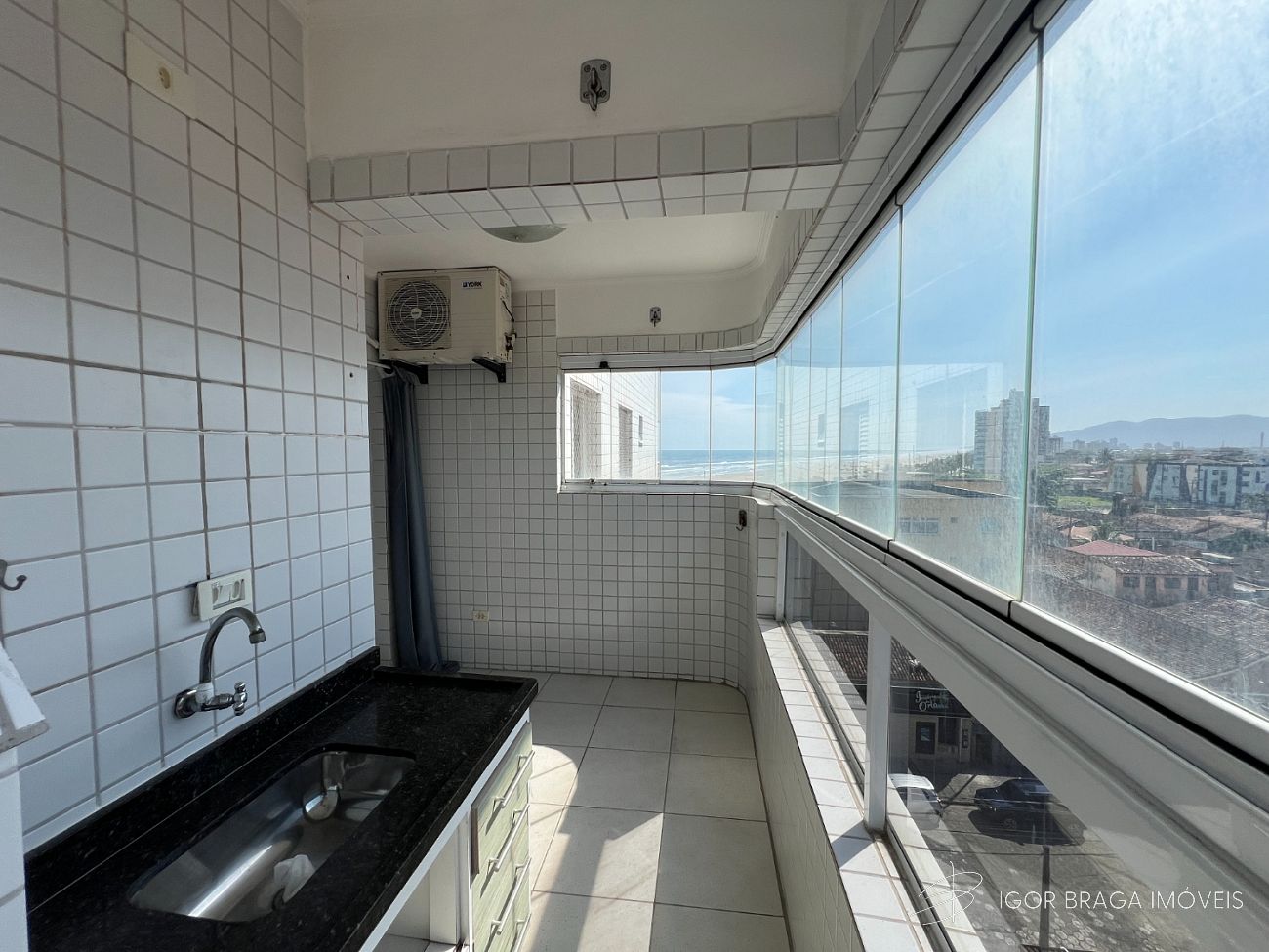 BELISSÍMO APARTAMENTO, FINO ACABAMENTO E LAZER COMPLETO