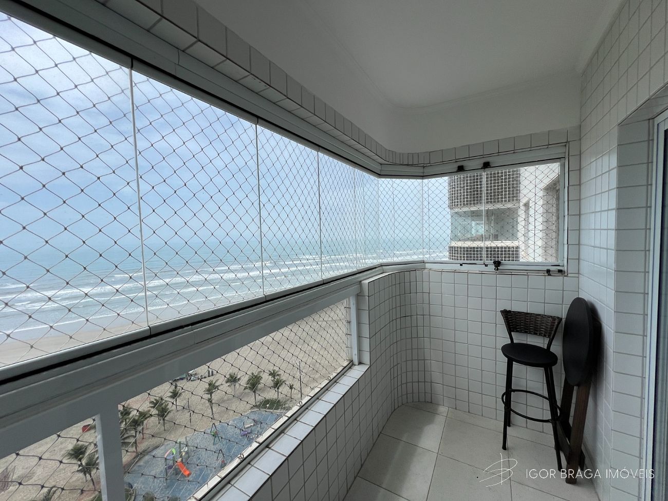 BELISSÍMO APARTAMENTO, FINO ACABAMENTO E LAZER COMPLETO