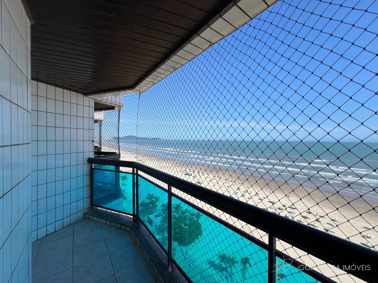 BELÍSSIMA COBERTURA, AMPLA, FINO ACABAMENTO E LAZER COMPLETO