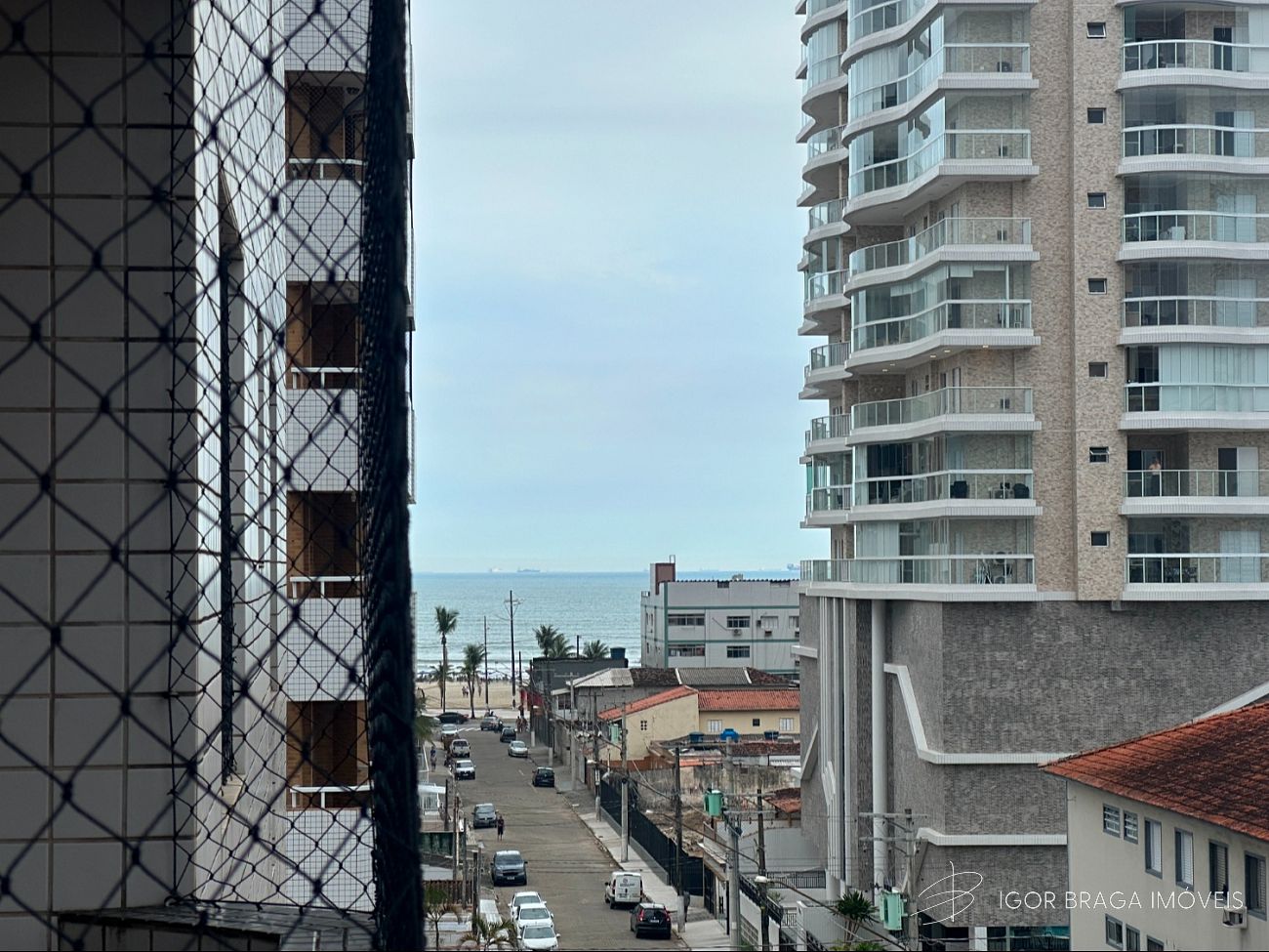 BELÍSSIMO APARTAMENTO E FINO ACABAMENTO