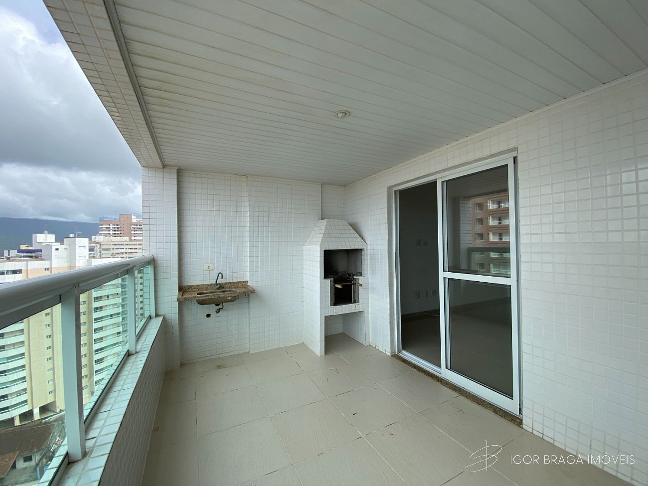 EXCELENTE APARTAMENTO, FINO ACABAMENTO E LAZER COMPLETO