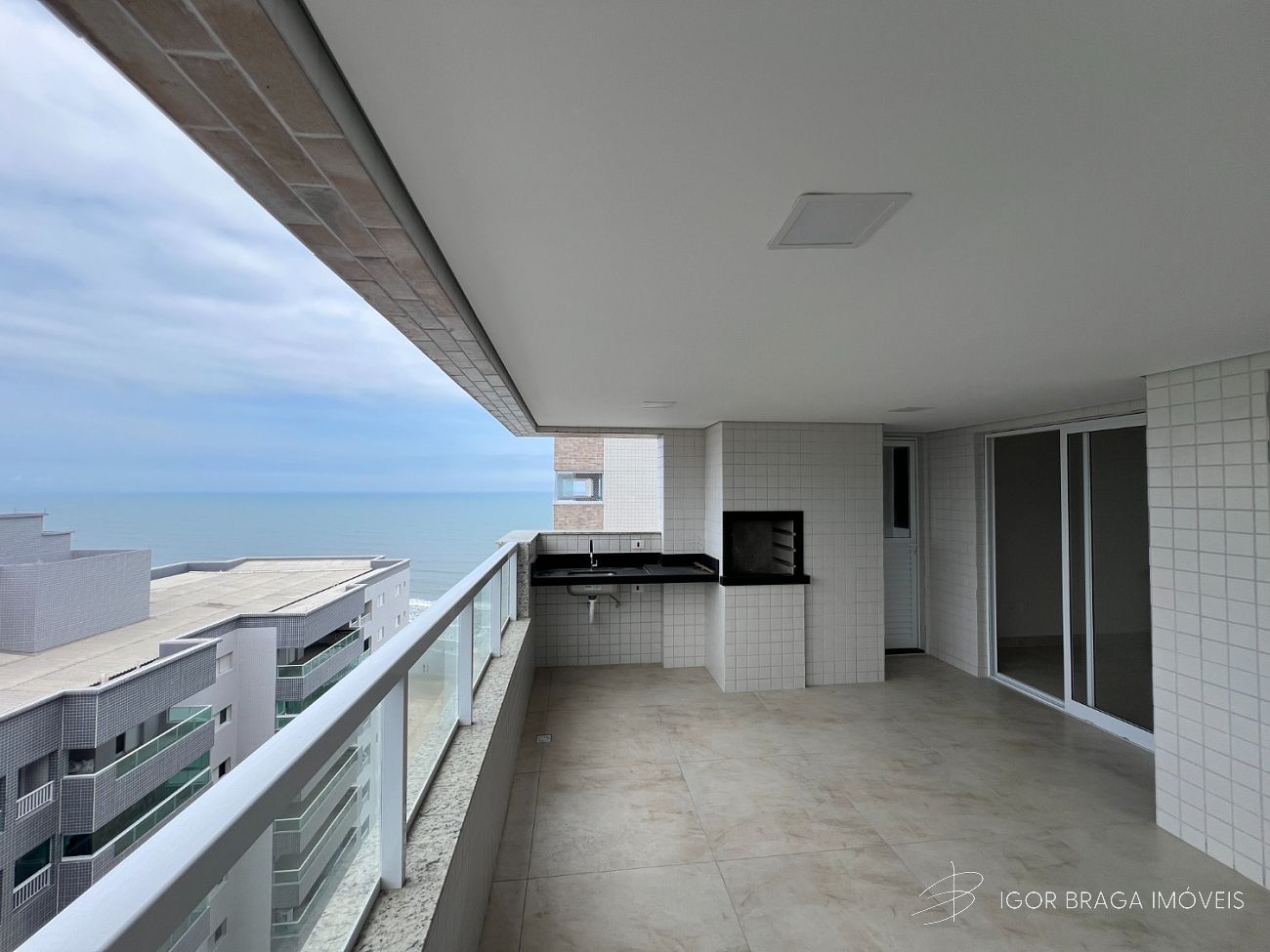 BELÍSSIMO APARTAMENTO NOVO, FINO ACABAMENTO E LAZER COMPLETO