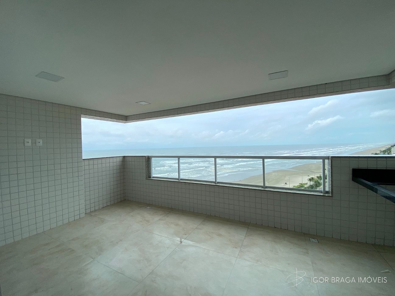 BELÍSSIMO APARTAMENTO NOVO, AMPLO, FINO ACABAMENTO E LAZER COMPLETO