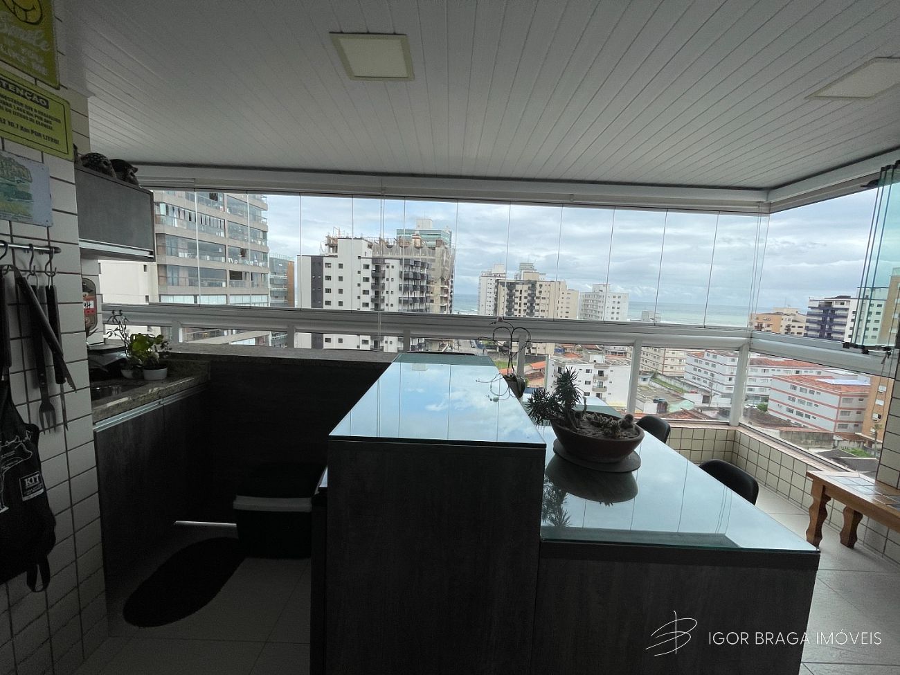 EXCELENTE APARTAMENTO, FINO ACABAMENTO E LAZER COMPLETO