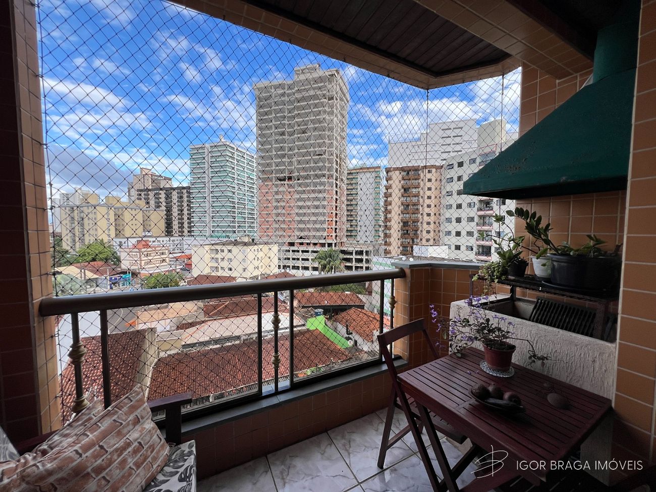 BELÍSSIMO APARTAMENTO, FINO ACABAMENTO E LAZER