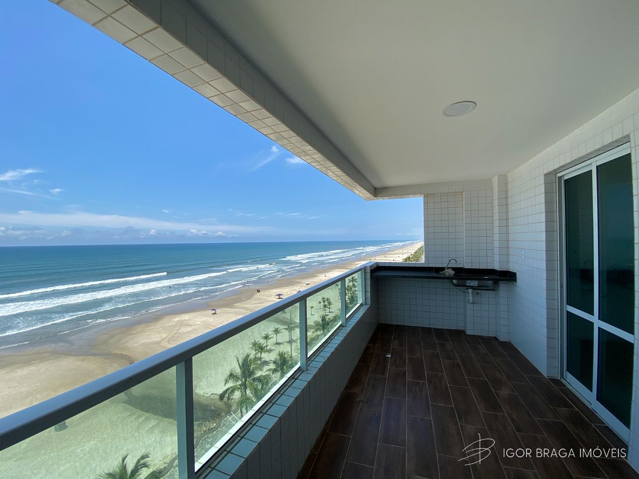 BELISSÍMO APARTAMENTO, FINO ACABAMENTO E LAZER COMPLETO