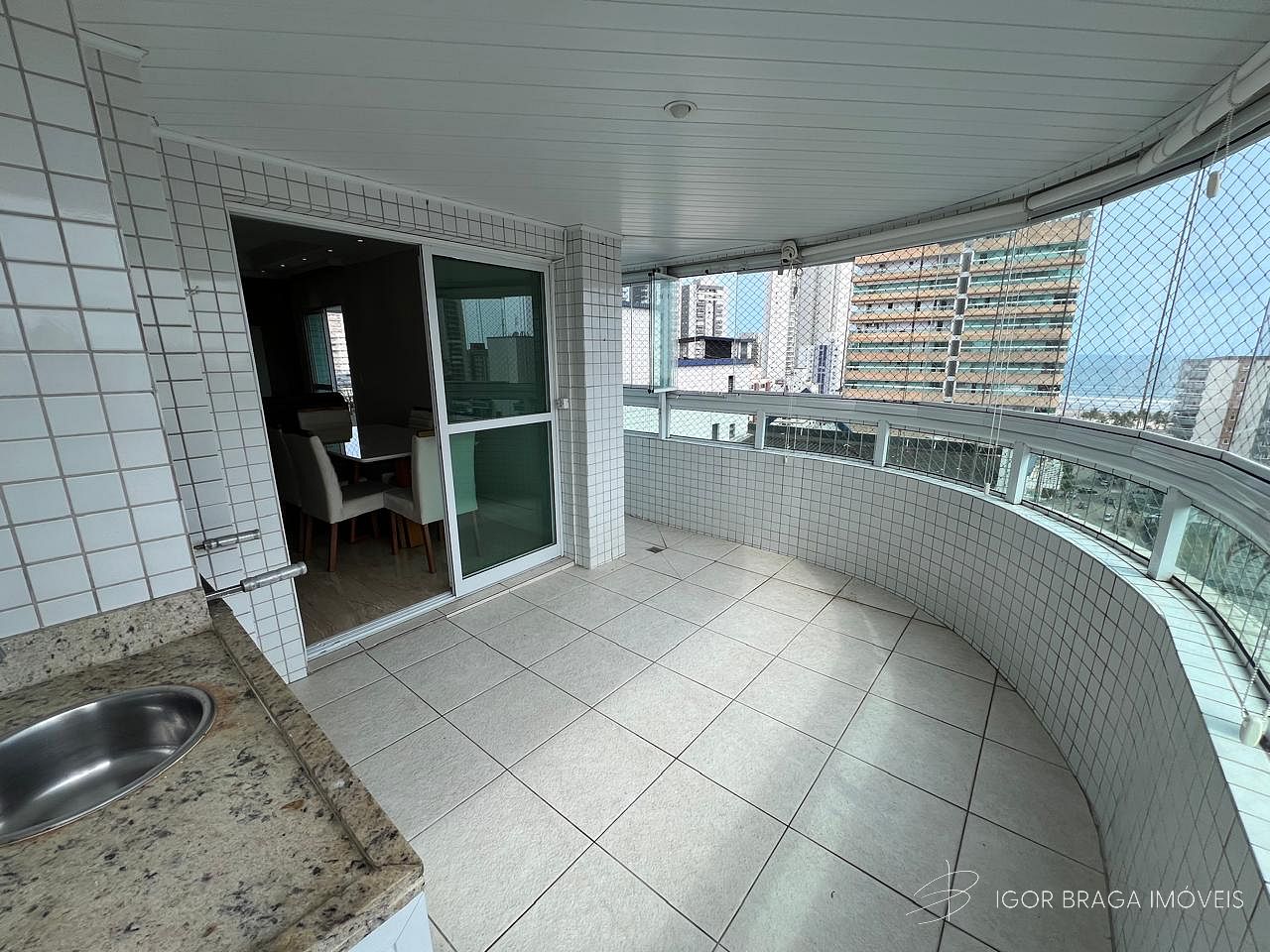 BELISSÍMO APARTAMENTO, FINO ACABAMENTO E LAZER COMPLETO