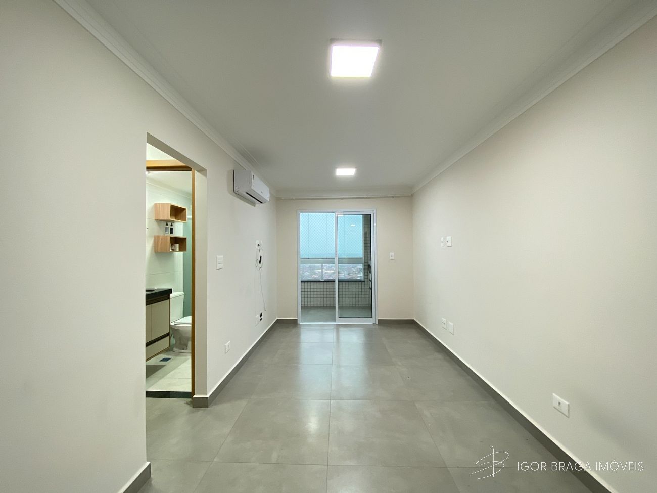BELISSIMO APARTAMENTO, FINO ACABAMENTO E LAZER COMPLETO.