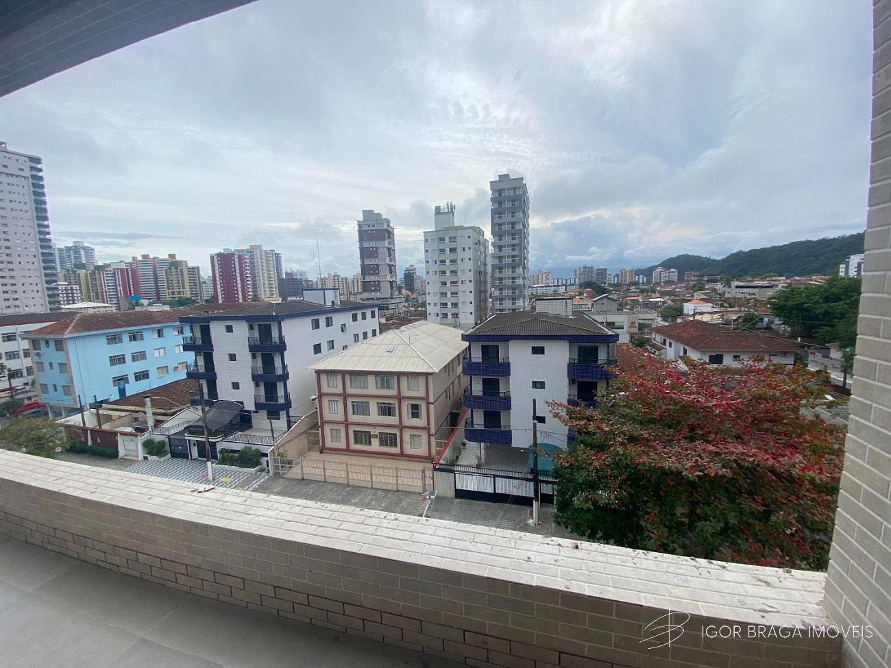 BELÍSSIMO LANÇAMENTO, À 500m DO MAR E LAZER COMPLETO