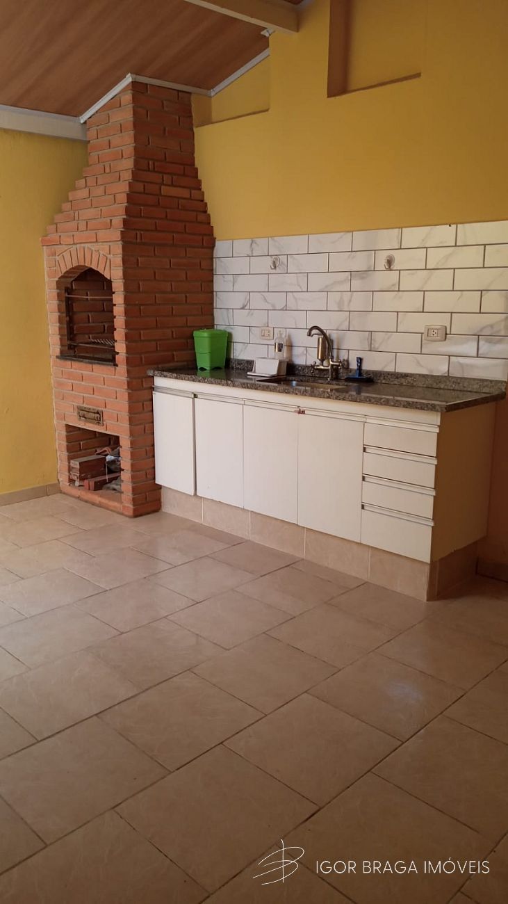 EXCELENTE SOBRAD, AMPLA À 100m DO MAR