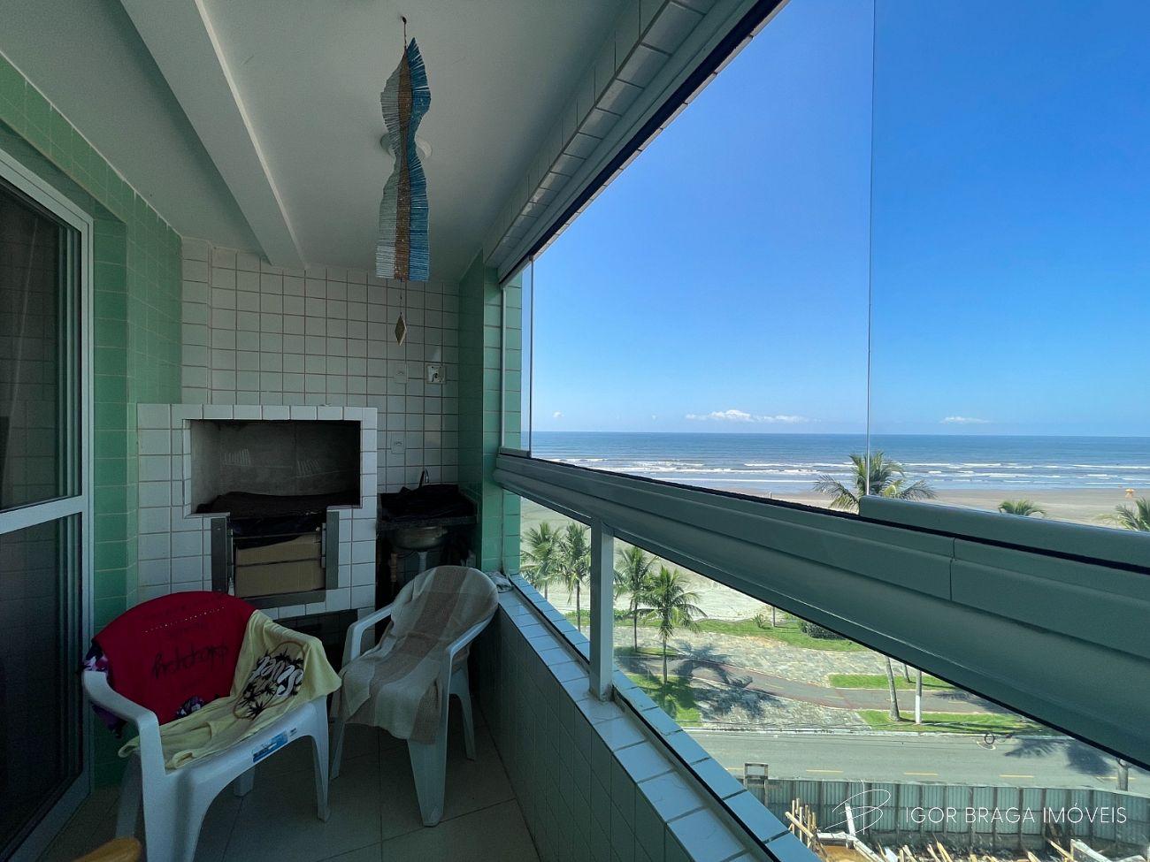 BELÍSSIMO APARTAMENTO, FINO ACABAMENTO E LAZER COMPLETO