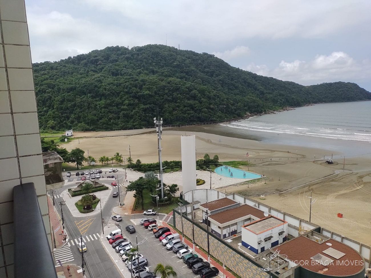 BELÍSSIMA COBERTURA, FRENTE MAR E ÁREA GOURMET