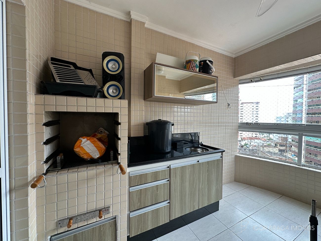 BELÍSSIMO APARTAMENTO, À 250m DO MAR E LAZER