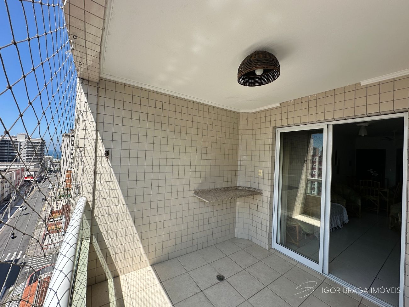 BELÍSSIMO APARTAMENTO, À 400M DO MAR E LAZER