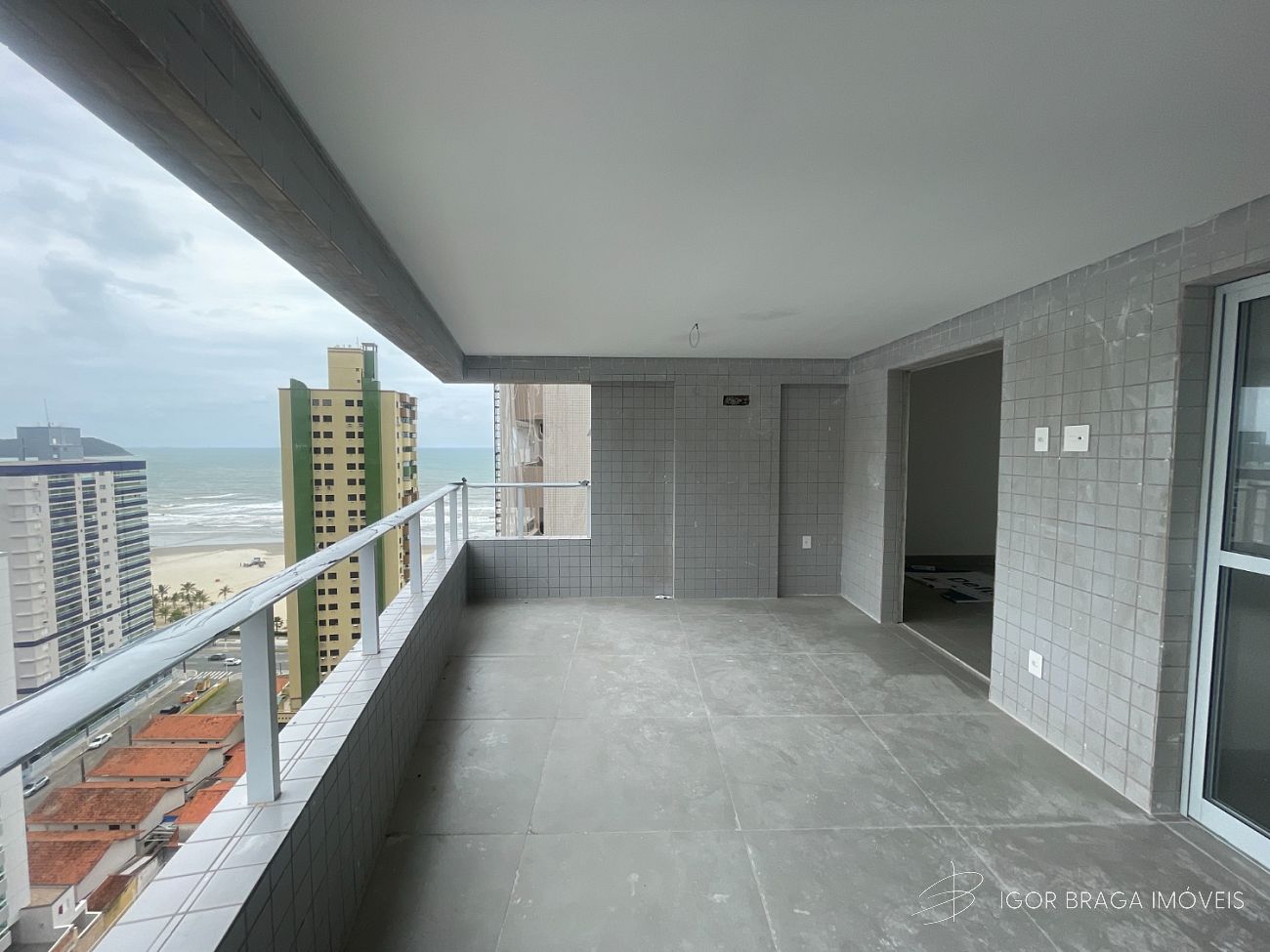 BELÍSSIMO LANÇAMENTO, AMPLO E LAZER COMPLETO