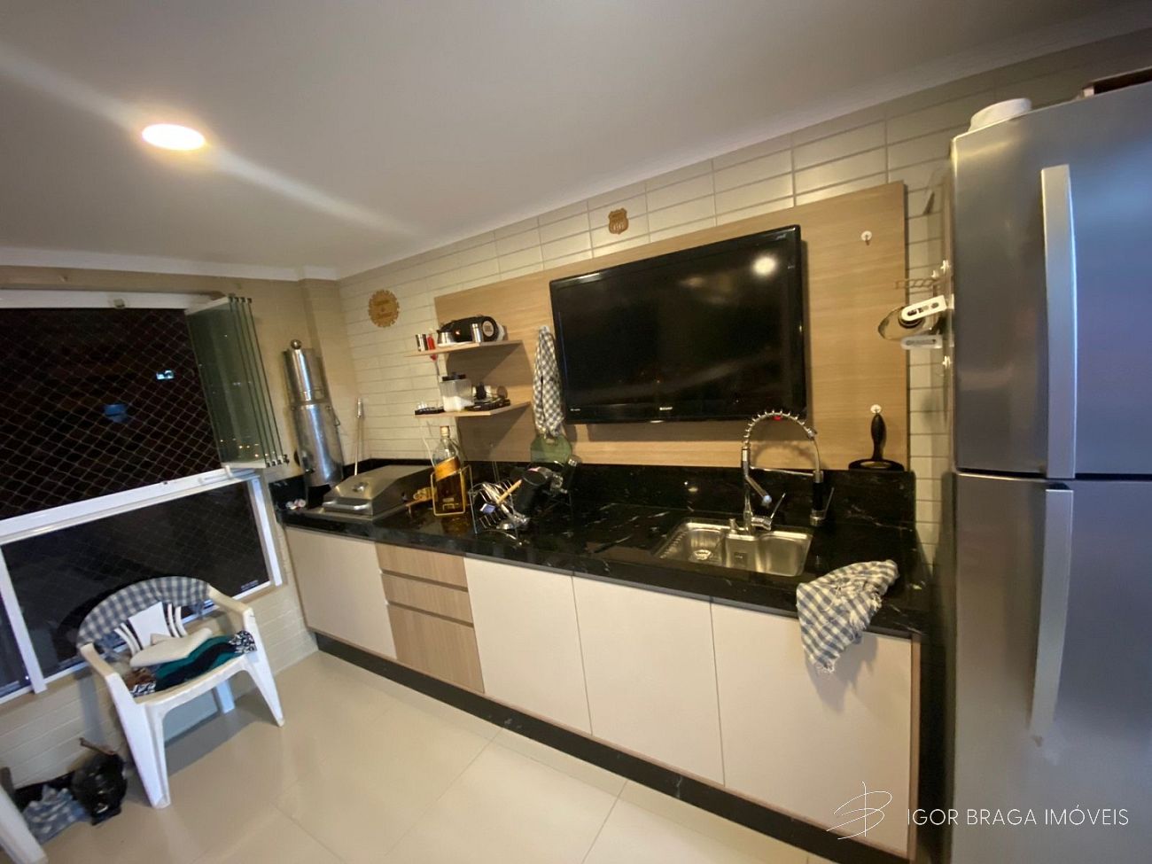 EXCELENTE APARTAMENTO, À 600m DO MAR E LAZER COMPLETO