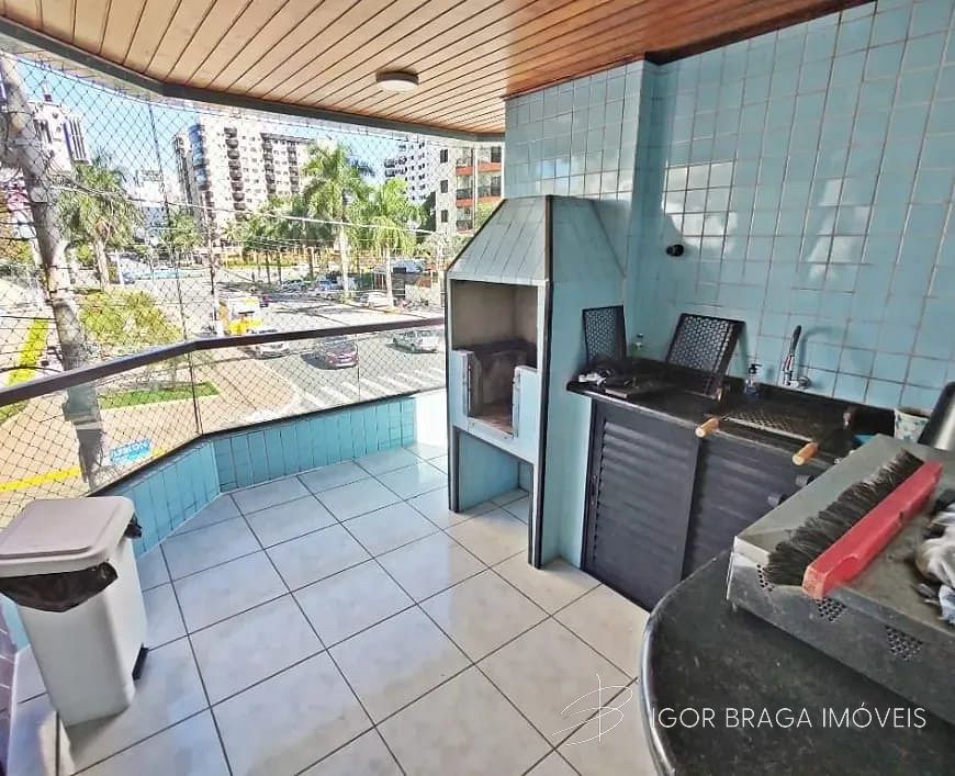 BELÍSSIMO APARTAMENTO, À 350m DO MAR E LAZER COMPLETO
