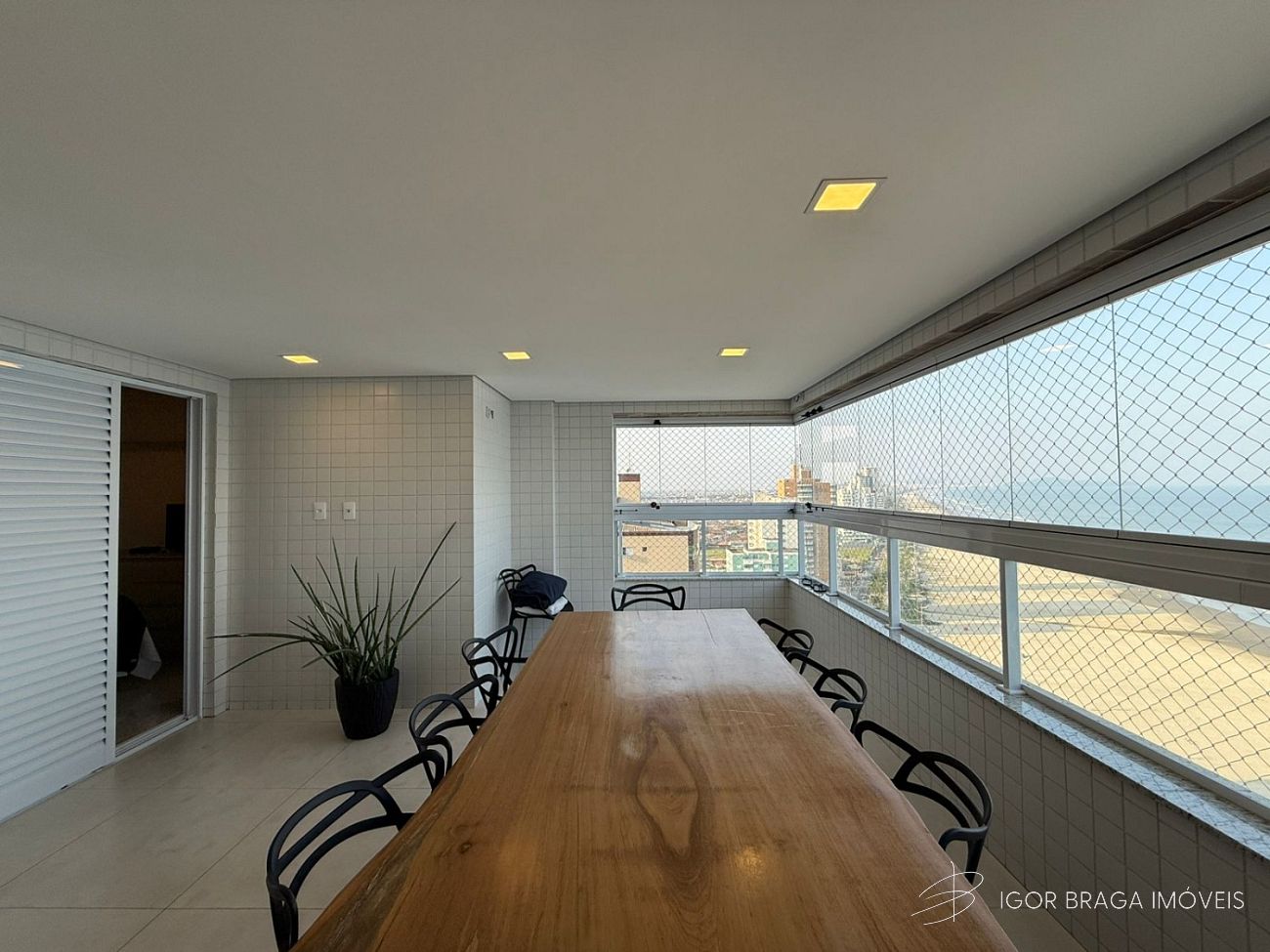 EXCELENTE APARTAMENTO NOVO, FINO ACABAMENTO E LAZER COMPLETO