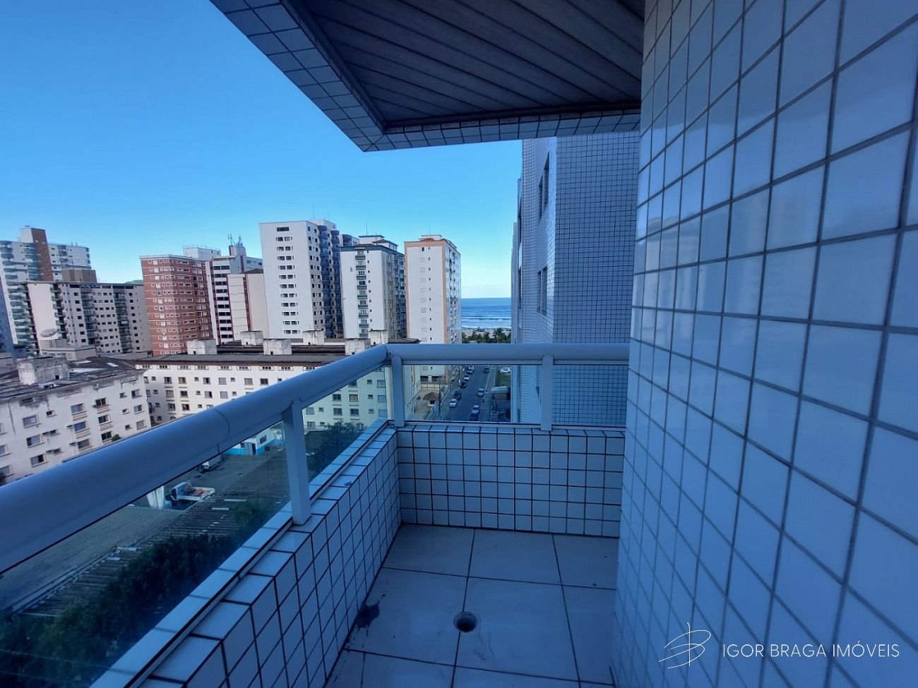 EXCELENTE APARTAMENTO AMPLO, ACABAMENTO FINO E LAZER