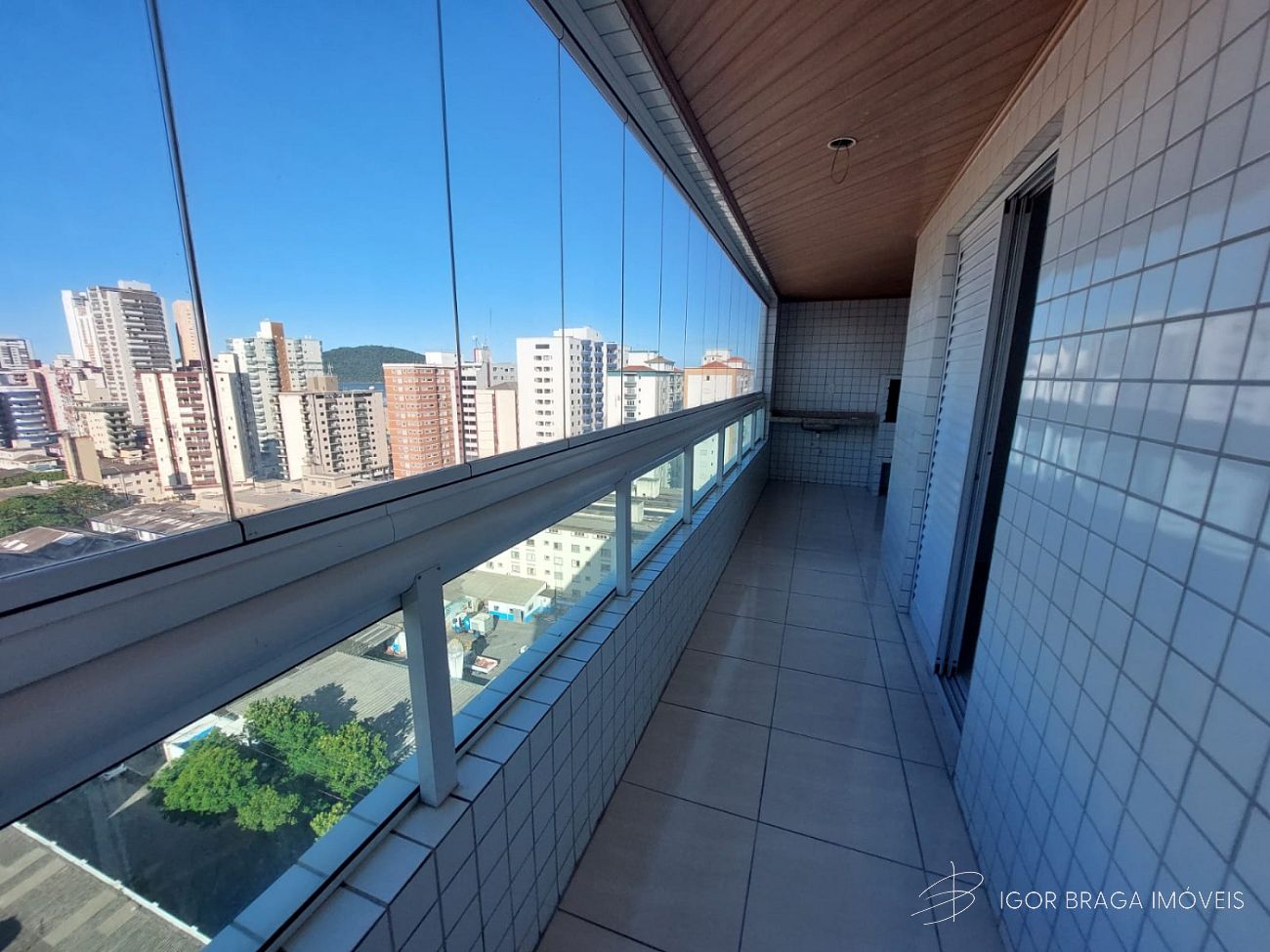 EXCELENTE APARTAMENTO AMPLO, ACABAMENTO FINO E LAZER