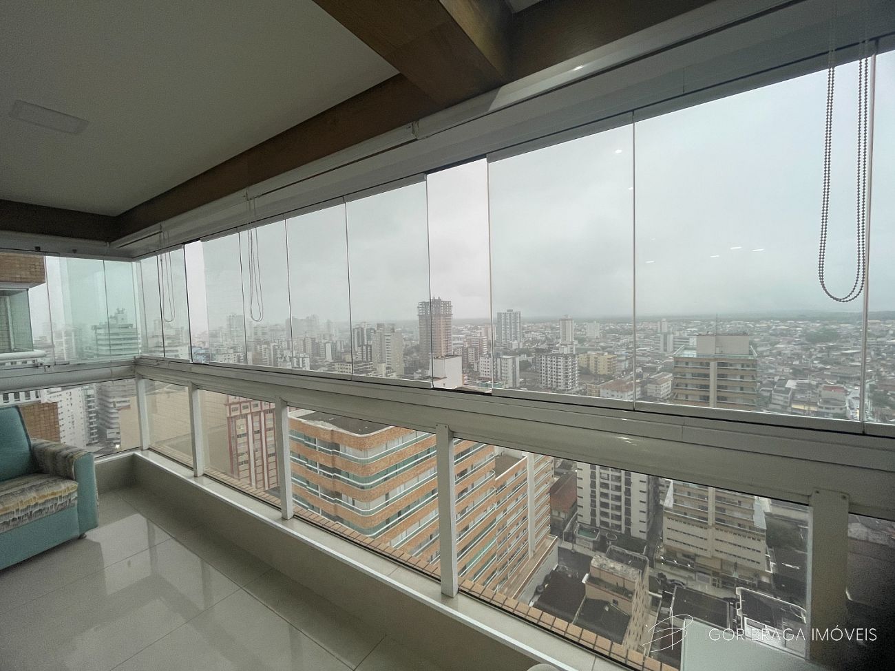 BELÍSSIMO APARTAMENTO COM ACABAMENTO FINO E LAZER COMPLETO