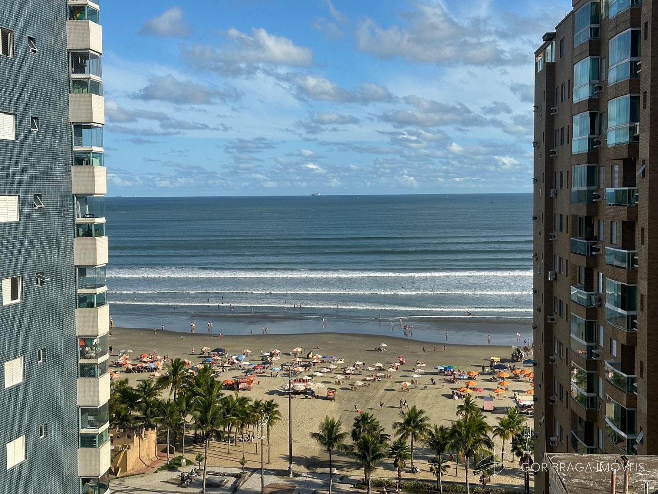 BELISSÍMO APARTAMENTO, FINO ACABAMENTO E LAZER COMPLETO