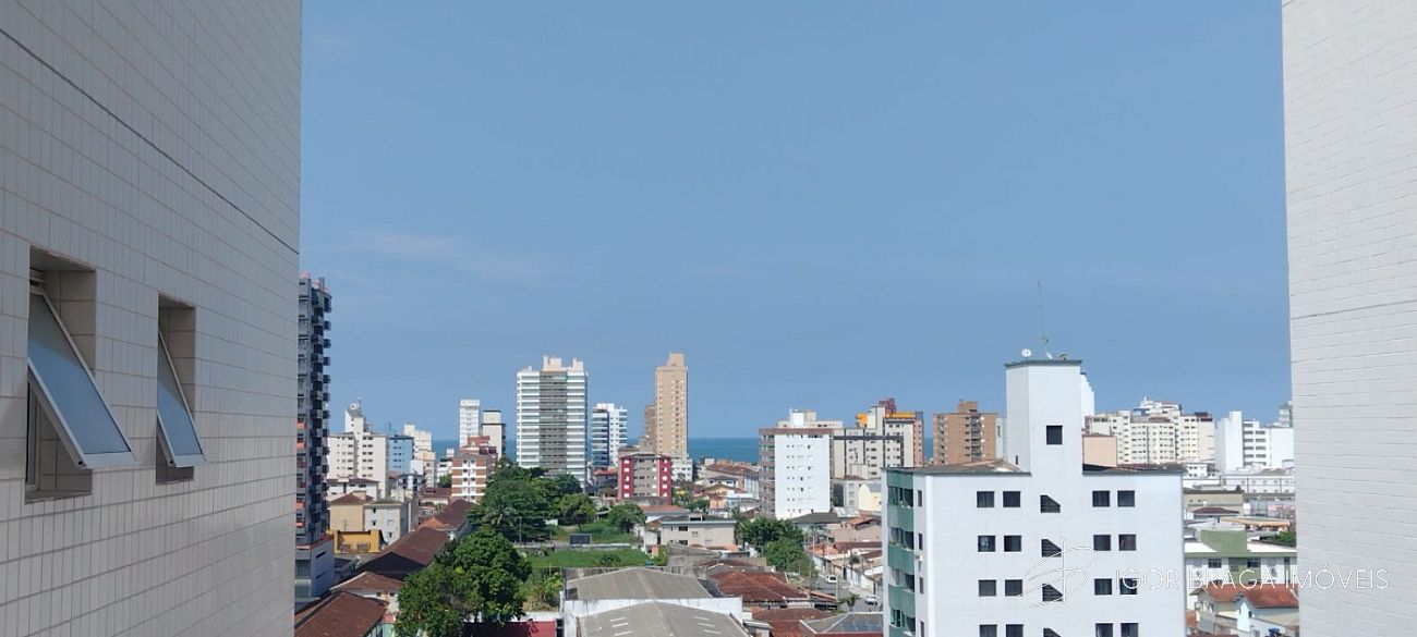 BELÍSSIMO APARTAMENTO, AMPLO E LAZER COMPLETO