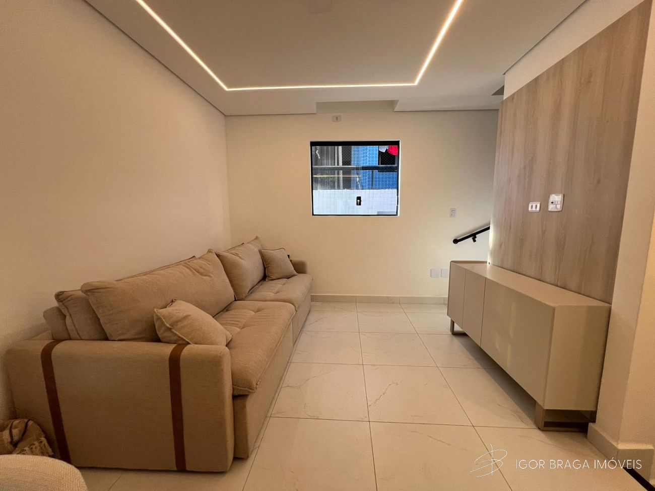 BELÍSSIMA CASA, AMPLA  E FINO ACABAMENTO