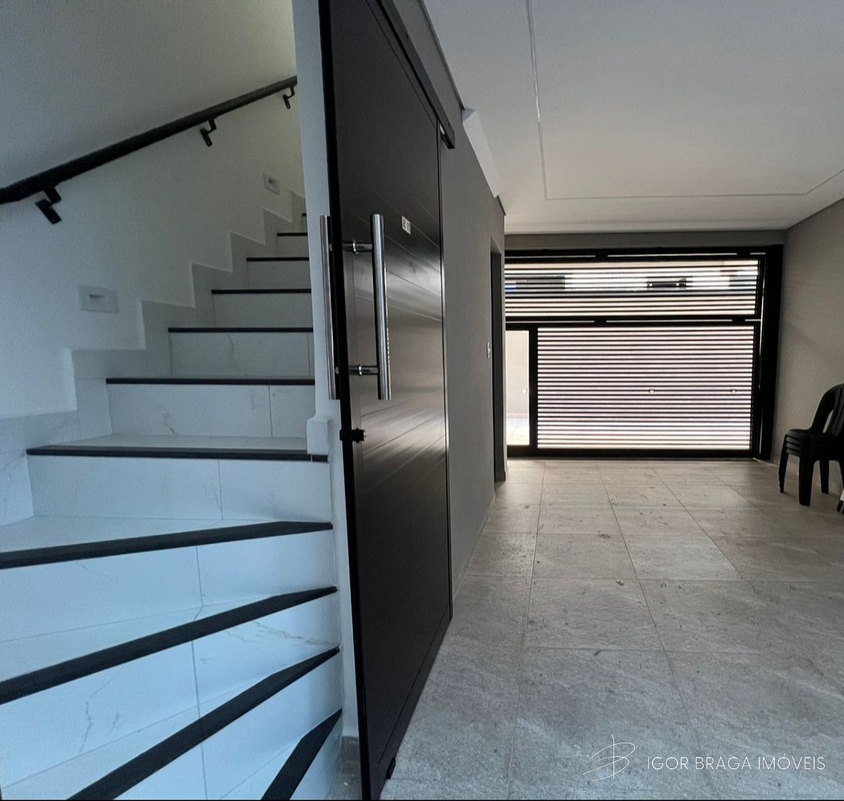 BELÍSSIMA CASA, AMPLA  E FINO ACABAMENTO