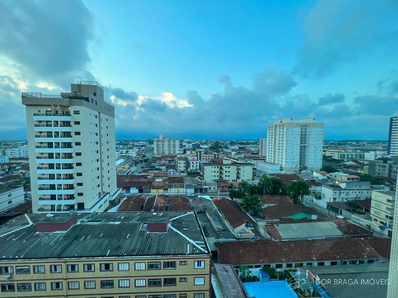 BELÍSSISMO APARTAMENTO, À 290M DO MAR E LAZER COMPLETO