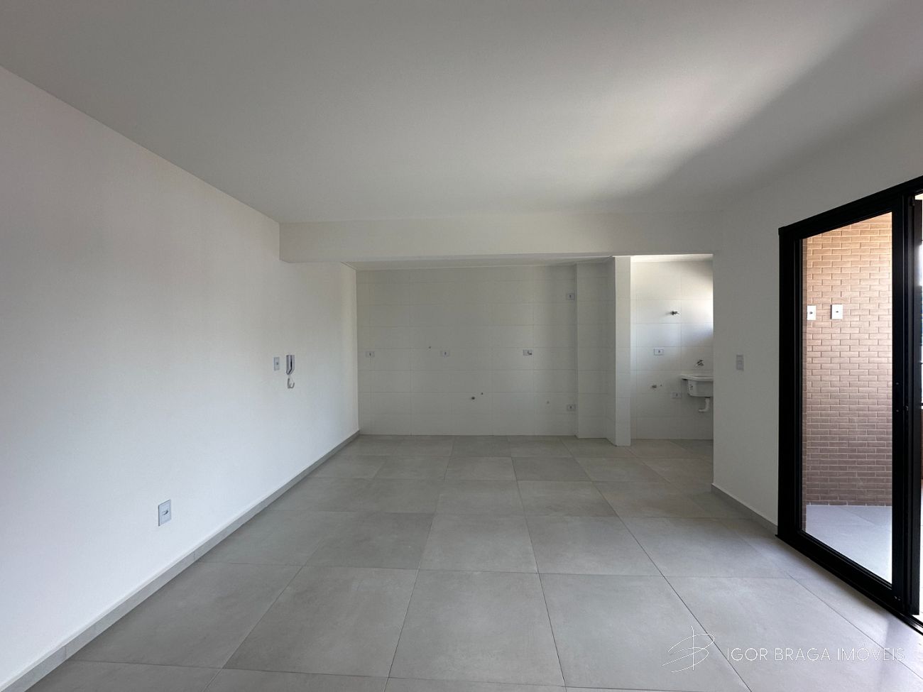 BELÍSSIMO APARTAMENTO, FINO ACABAMENTO E LAZER COMPLETO