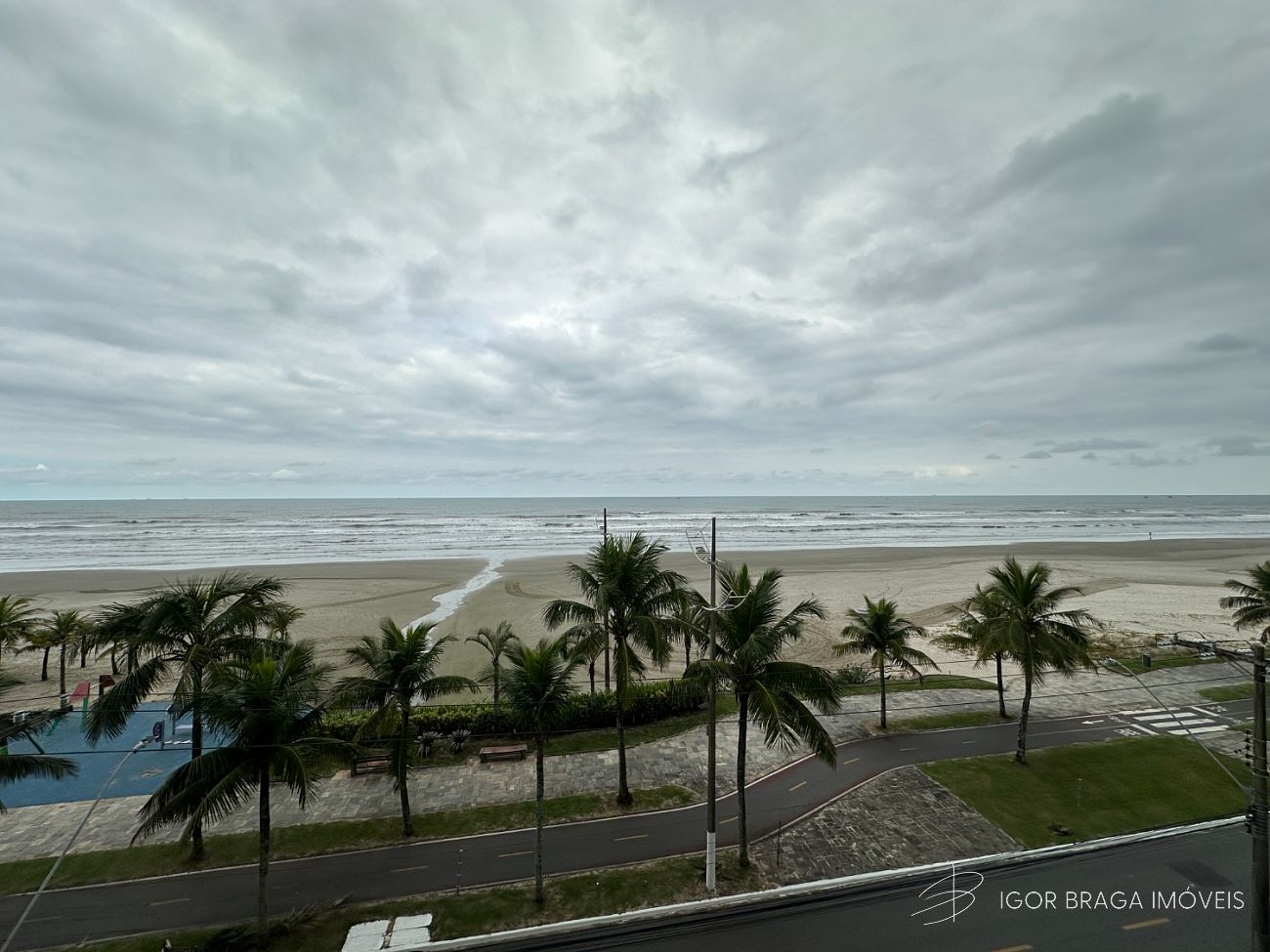 BELISSÍMO APARTAMENTO, FINO ACABAMENTO E LAZER COMPLETO