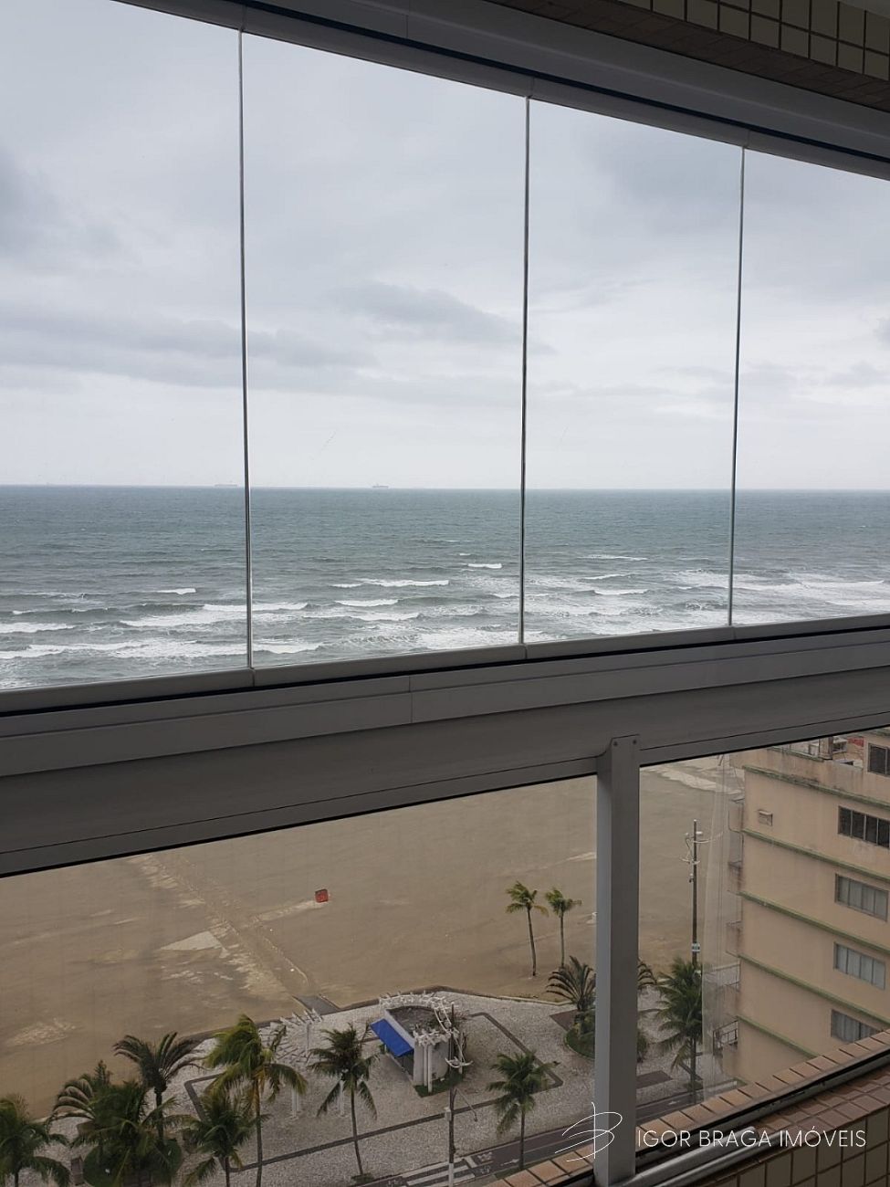 BELÍSSIMO APARTAMENTO, FINO ACABAMENTO E LAZER COMPLETO