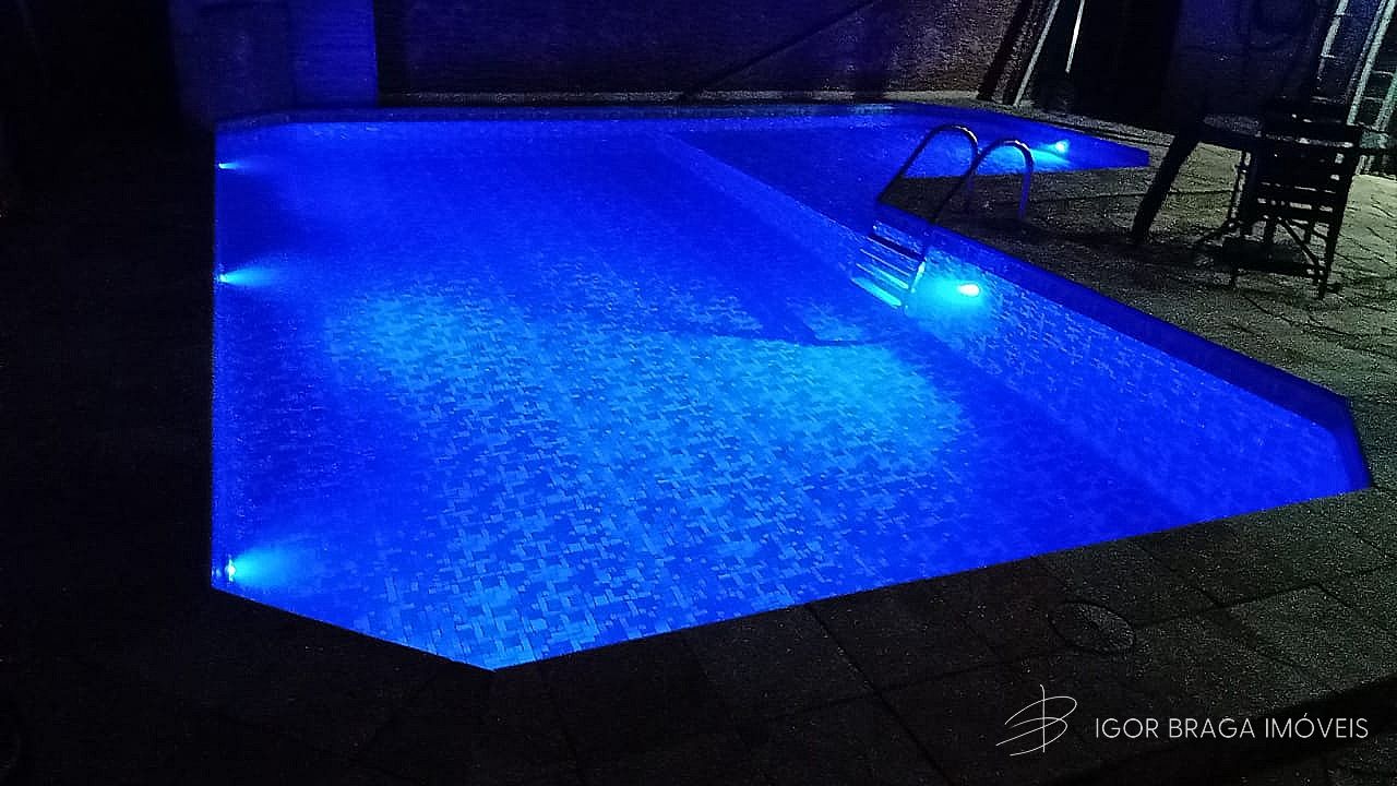 EXCELENTE CASA, AMPLA E À 150M DO MAR