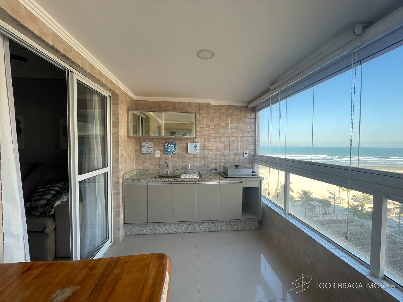 EXCELENTE APARTAMENTO, AMPLO E LAZER COMPLETO