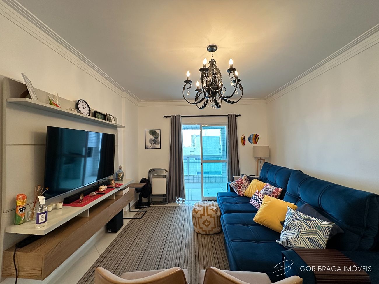 BELÍSSIMO APARTAMENTO, AMPLO, ACABAMENTO FINO E LAZER COMPLETO