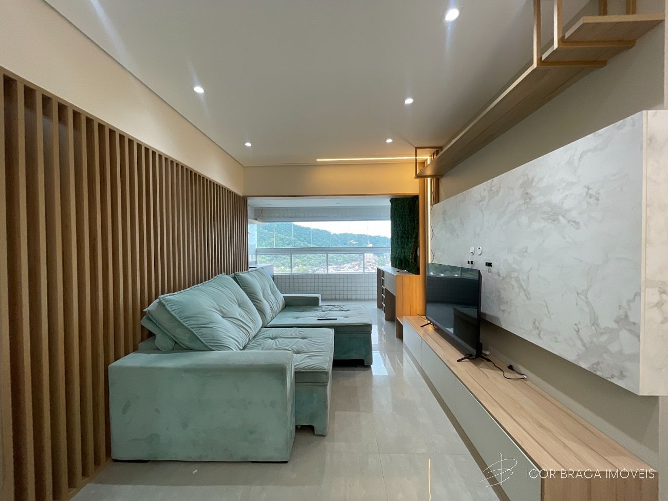 BELÍSSIMO APARTAMENTO, FINO ACABAMENTO E LAZER COMPLETO