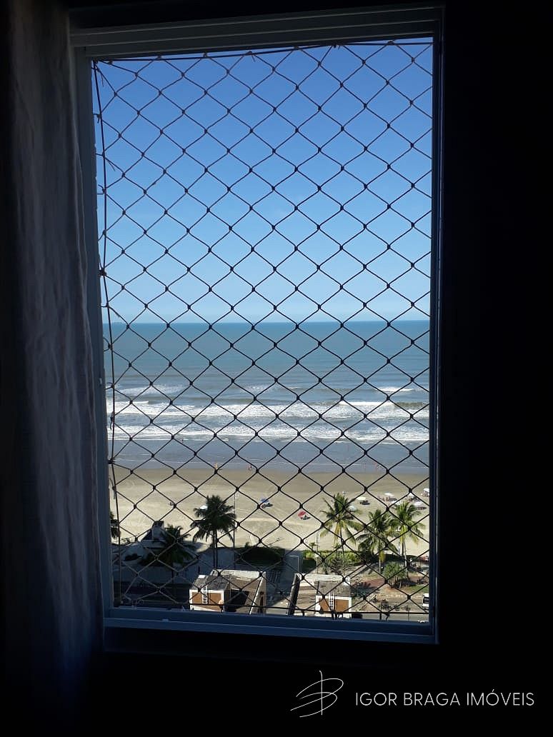 BELÍSSIMO APARTAMENTO, FINO ACABAMENTO À 100 METROS DO MAR