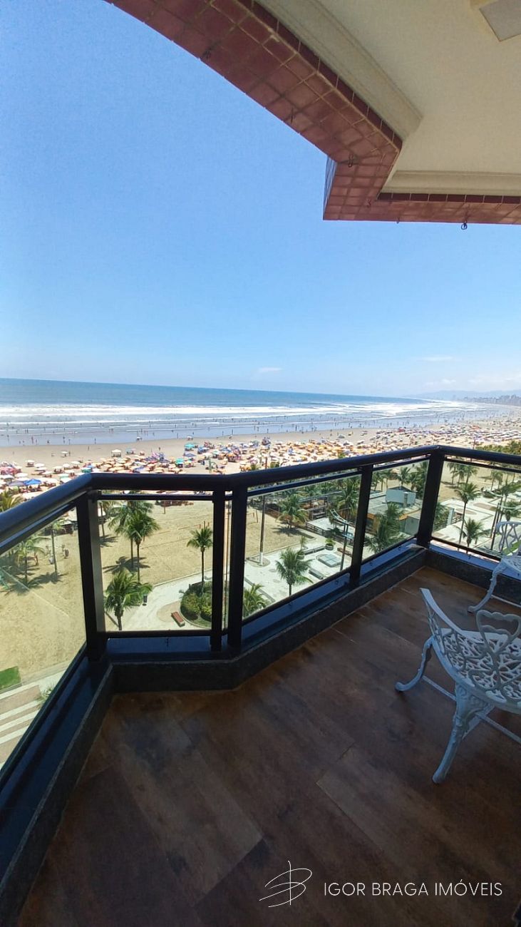 BELÍSSIMO APARTAMENTO, AMPLO E LAZER COMPPLETO