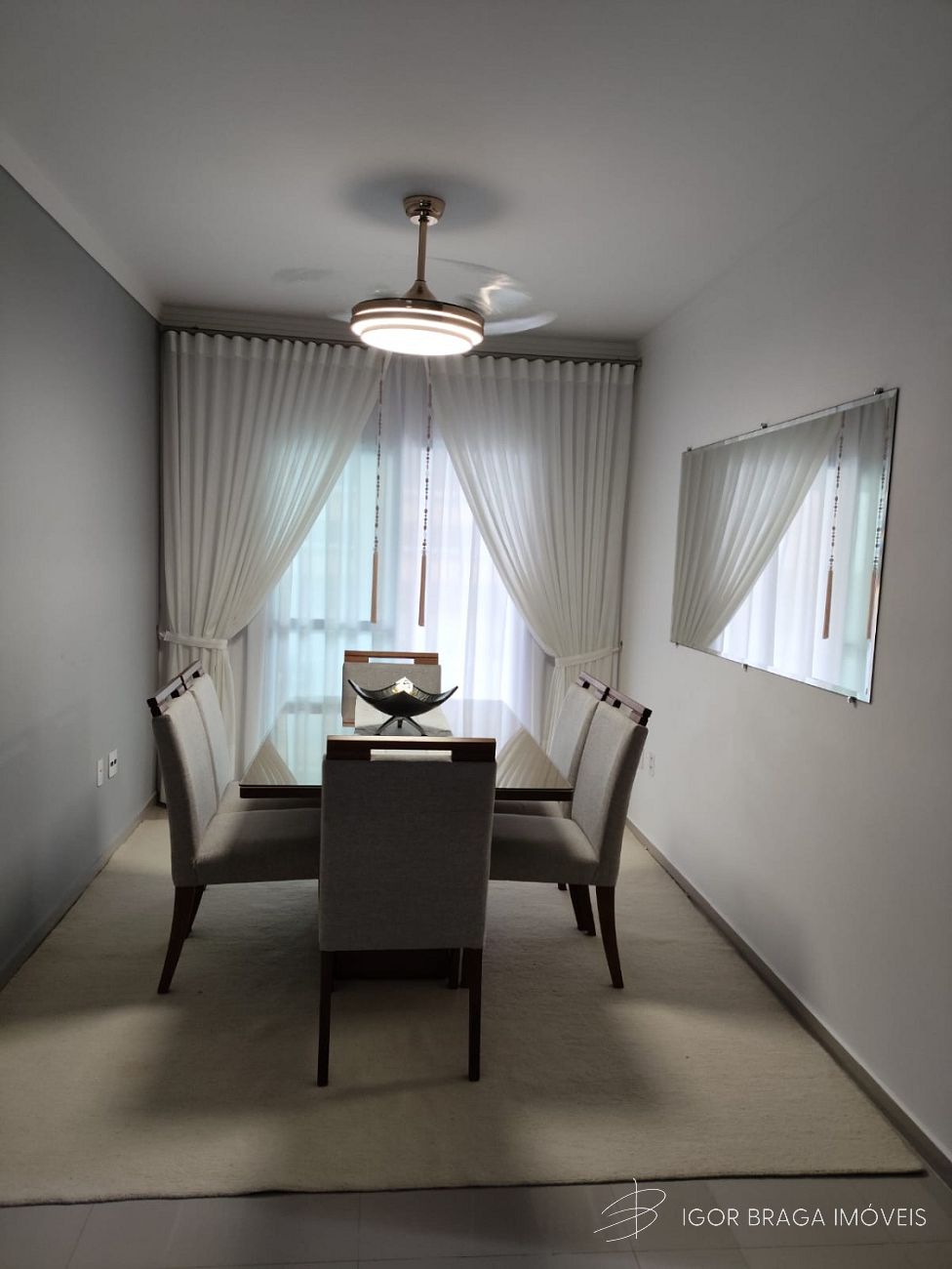 BELÍSSIMO APARTAMENTO, LAZER E À 180M DO MAR