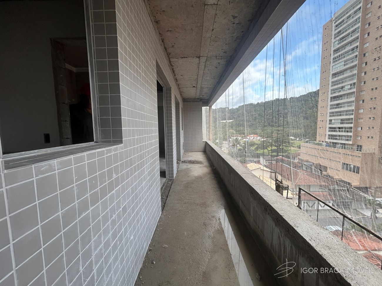 EXCELENTE APARTAMENTO, AMPLO E LAZER COMPLETO