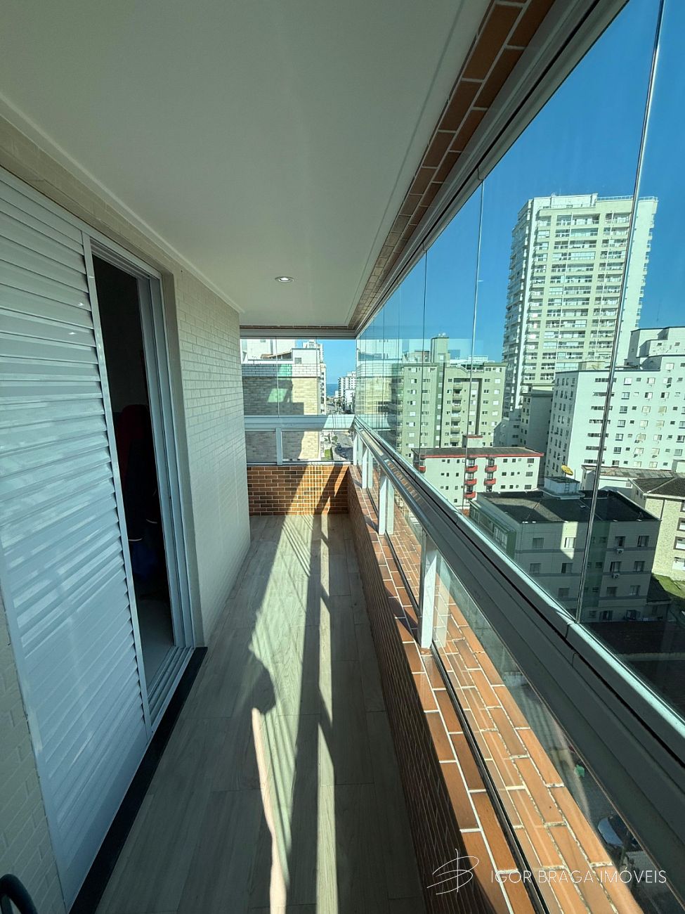 BELÍSSIMO APARTAMENTO,  ACABAMENTO FINO E LAZER COMPLETO