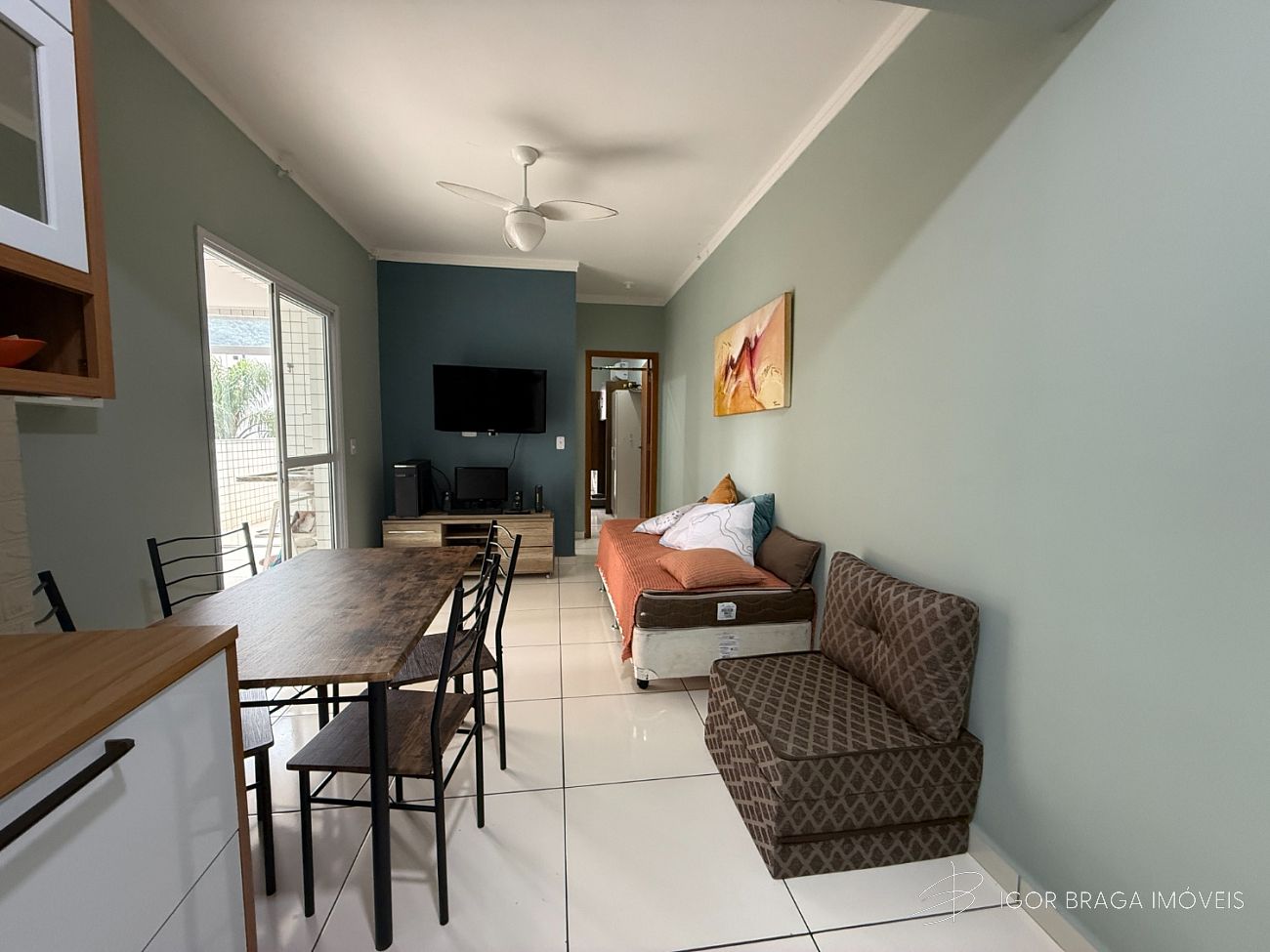 BELÍSSIMO APARTAMENTO, AMPLO E LAZER CO0MPLETO