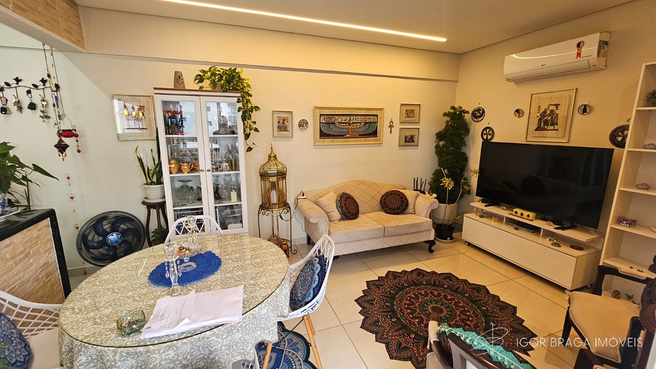 BELÍSSIMO APARTAMENTO, FINO ACABAMENTO E LAZER COMPLETO