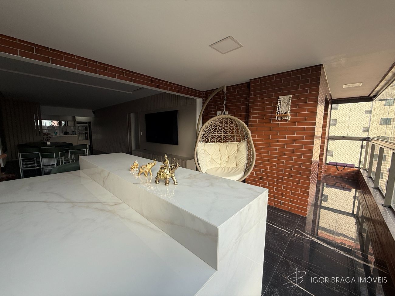 BELÍSSIMO APARTAMENTO, FINO ACABAMENTO E LAZER COMPLETO