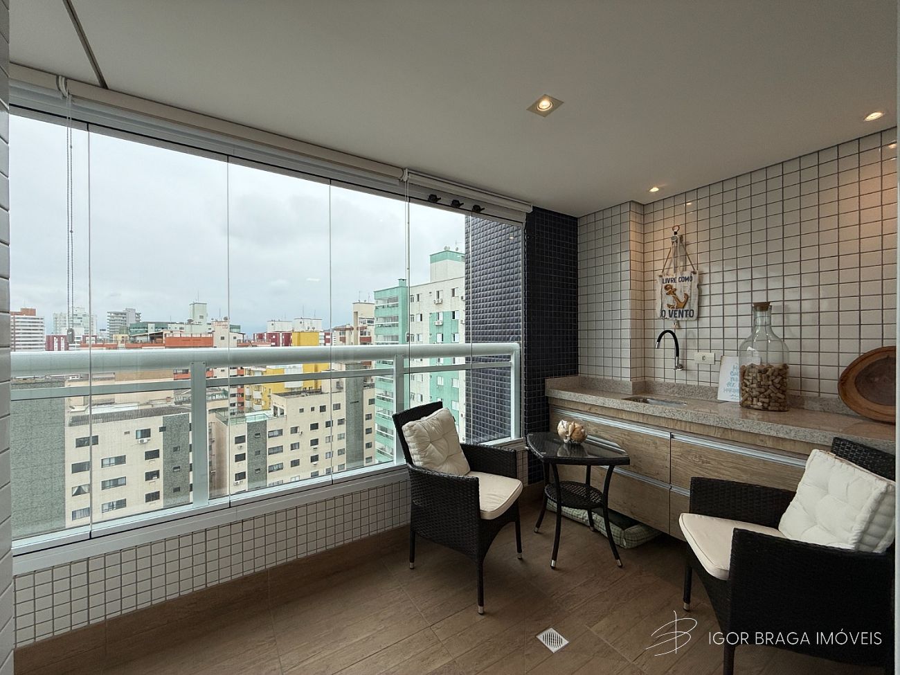 EXCELENTE APARTAMENTO, FINO ACABAMENTO E LAZER COMPLETO