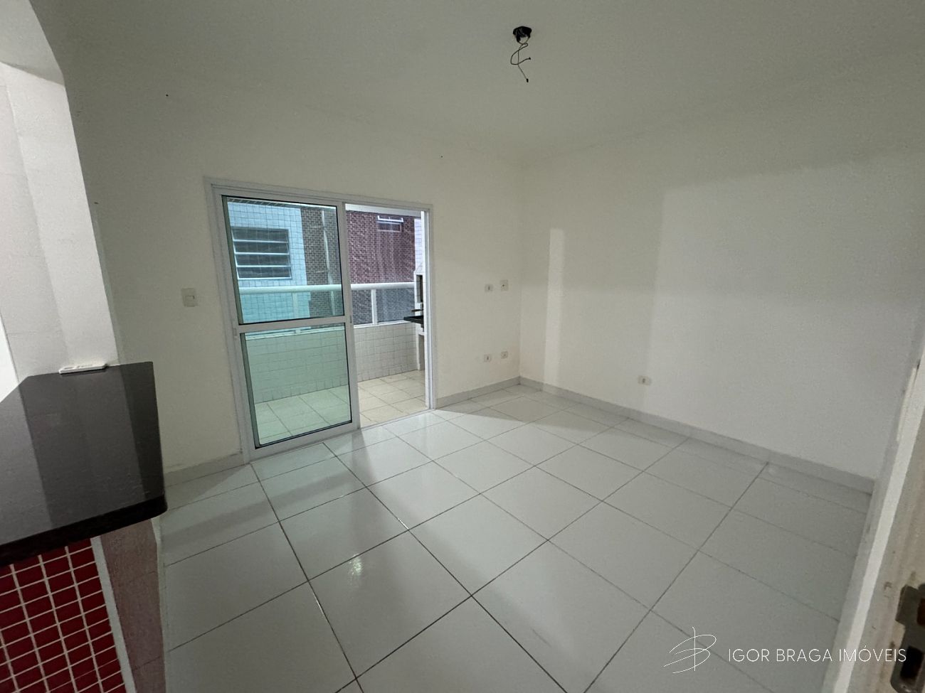 BELÍSSIMO APARTAMENTO, AMPLO E LAZER COMPLETO