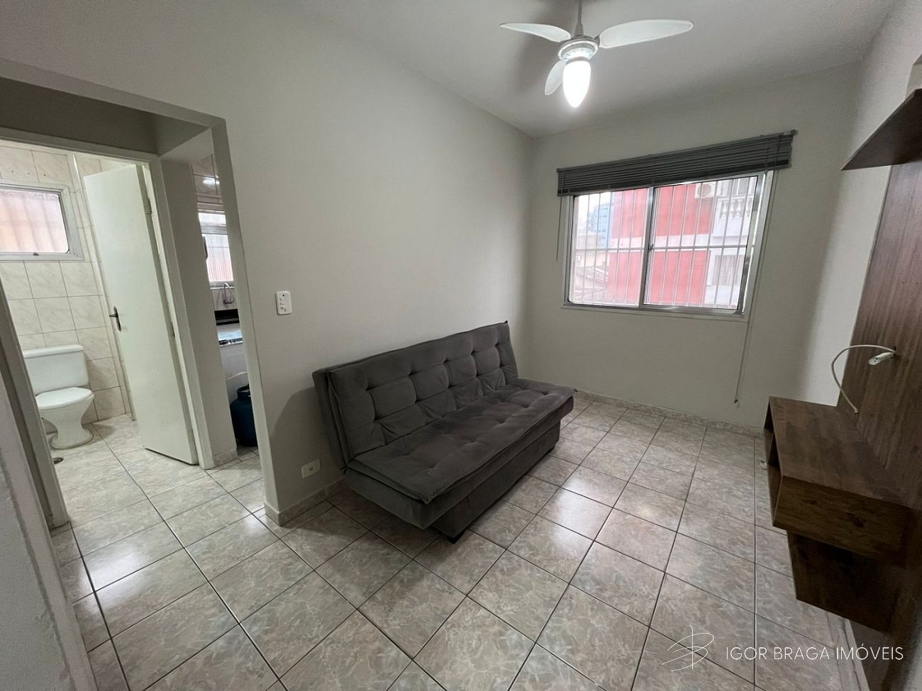 BELÍSSIMO APARTAMENTO, AMPLO E 1 DORMITÓRIO