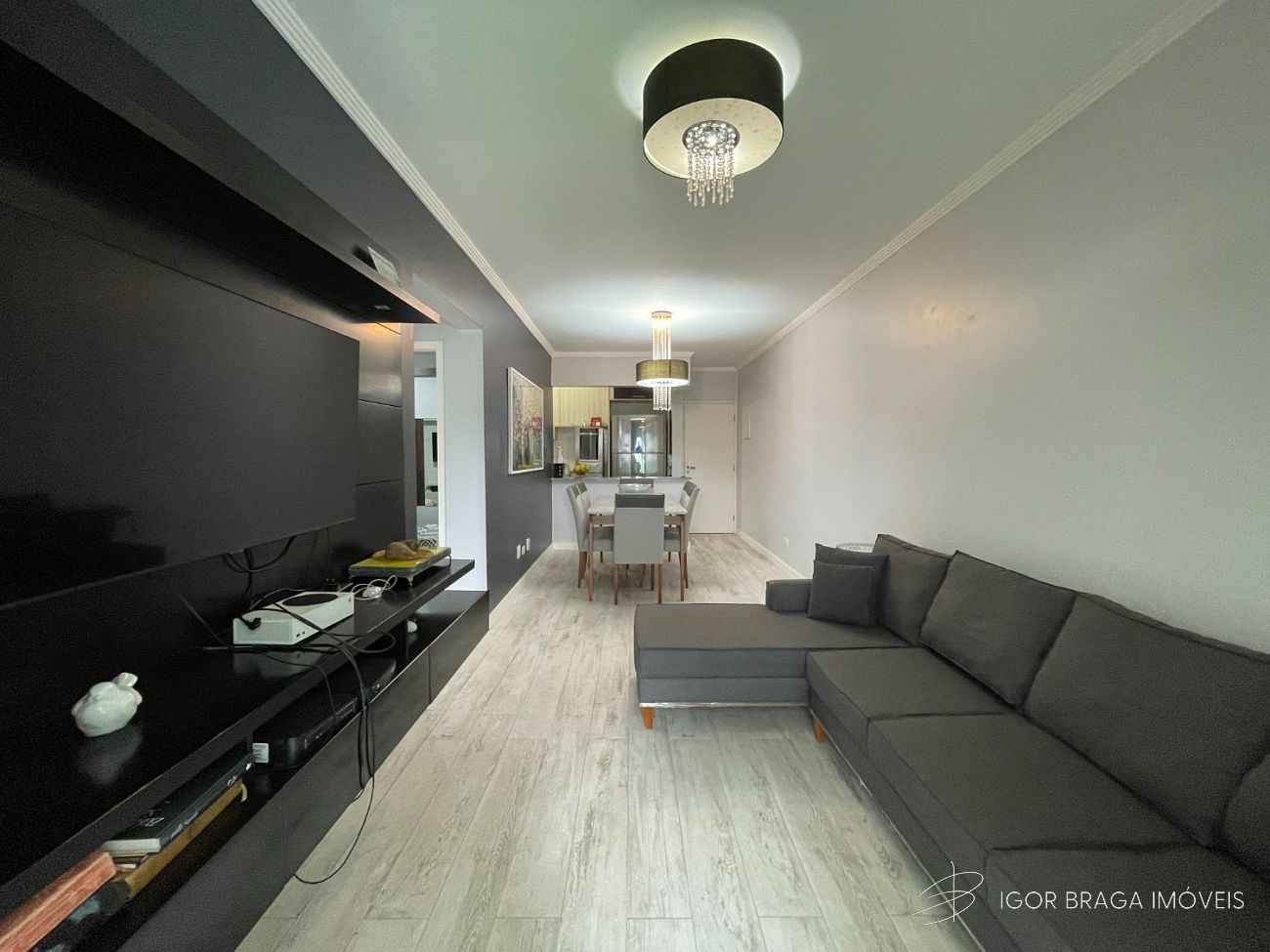 BELÍSSIMO APARTAMENTO COM ACABAMENTO FINO E LAZER COMPLETO